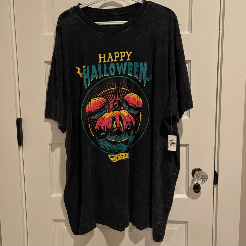 Disney Parks Mickey Mouse Pumpkin Happy Halloween T-Shirt 2023